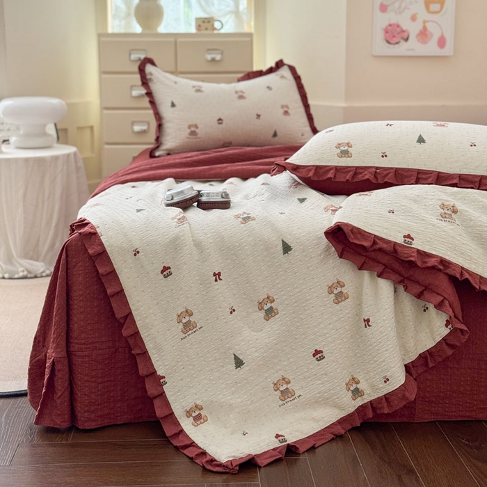 91家纺网 家纺一手货源 找家纺 迪梦姿家纺 2026新款泡芙纱花边款夏被四件套-款式二 圣诞狗棕红