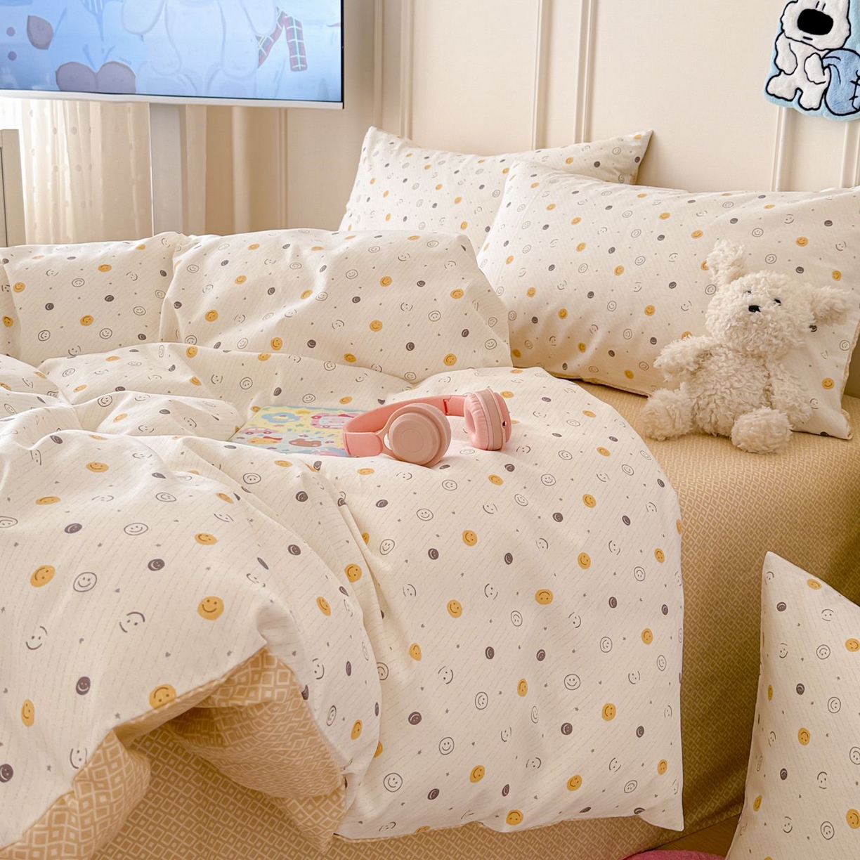 91家纺网 家纺一手货源 找家纺 女子家纺 2026新款全棉纯棉12868卡通印花四件套 小微笑