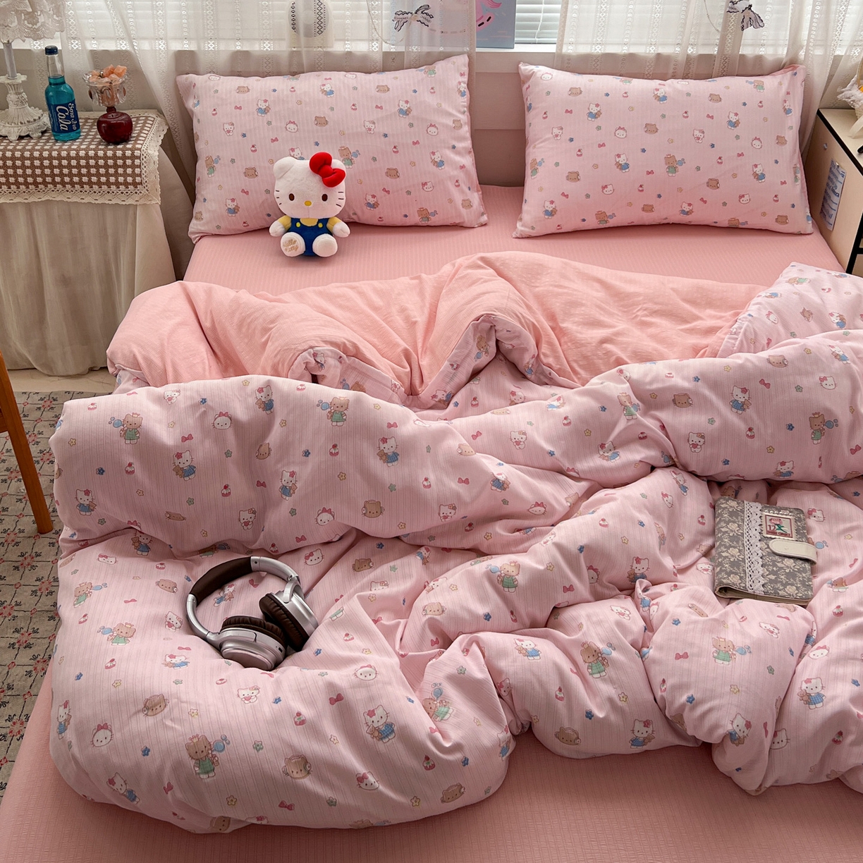 91家纺网 家纺一手货源 找家纺 王朝国际 2026新款A类彩竺棉印花四件套 粉KT