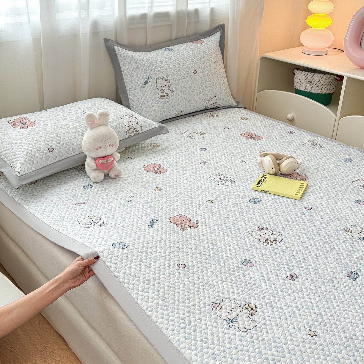 91家纺网 家纺一手货源 找家纺 寐居家纺 2026新款冰豆豆数码印花席三明治底凉席席子 豹纹猫咪