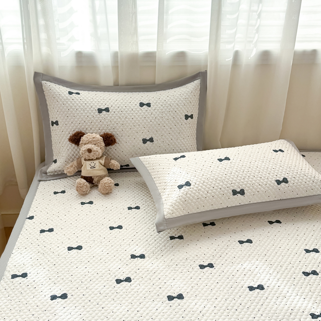 91家纺网 家纺一手货源 找家纺 寐居家纺 2026新款冰豆豆数码印花席三明治底凉席席子 波点蝴蝶结