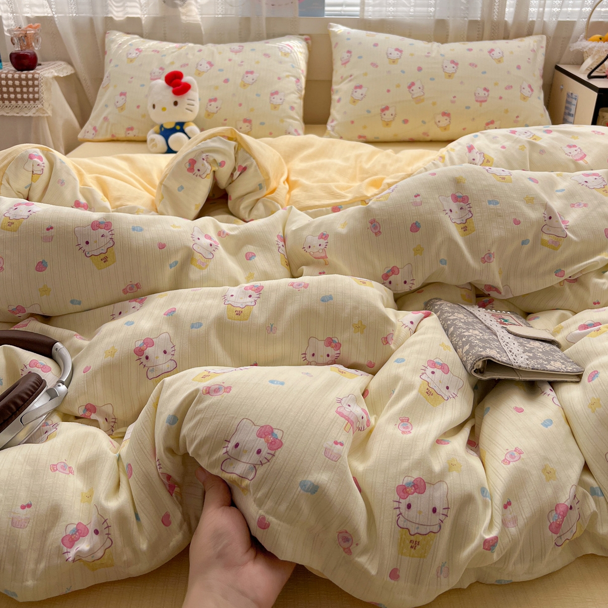 91家纺网 家纺一手货源 找家纺 王朝国际 2026新款A类彩竺棉印花四件套 芝士猫