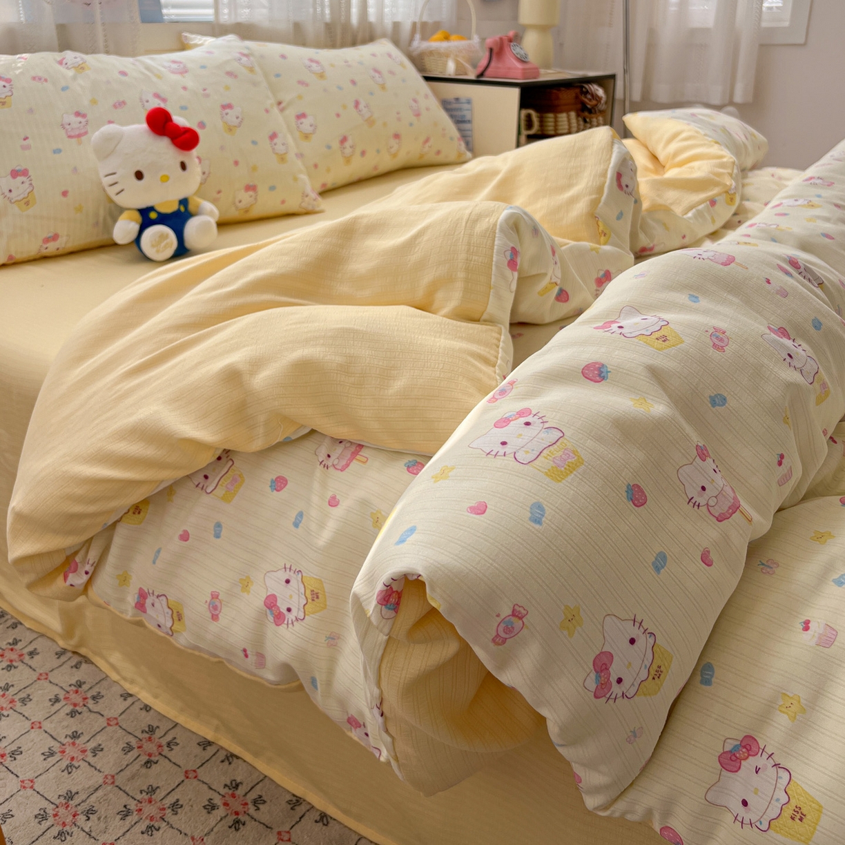 91家纺网 家纺一手货源 找家纺 王朝国际 2026新款A类彩竺棉印花四件套 芝士猫