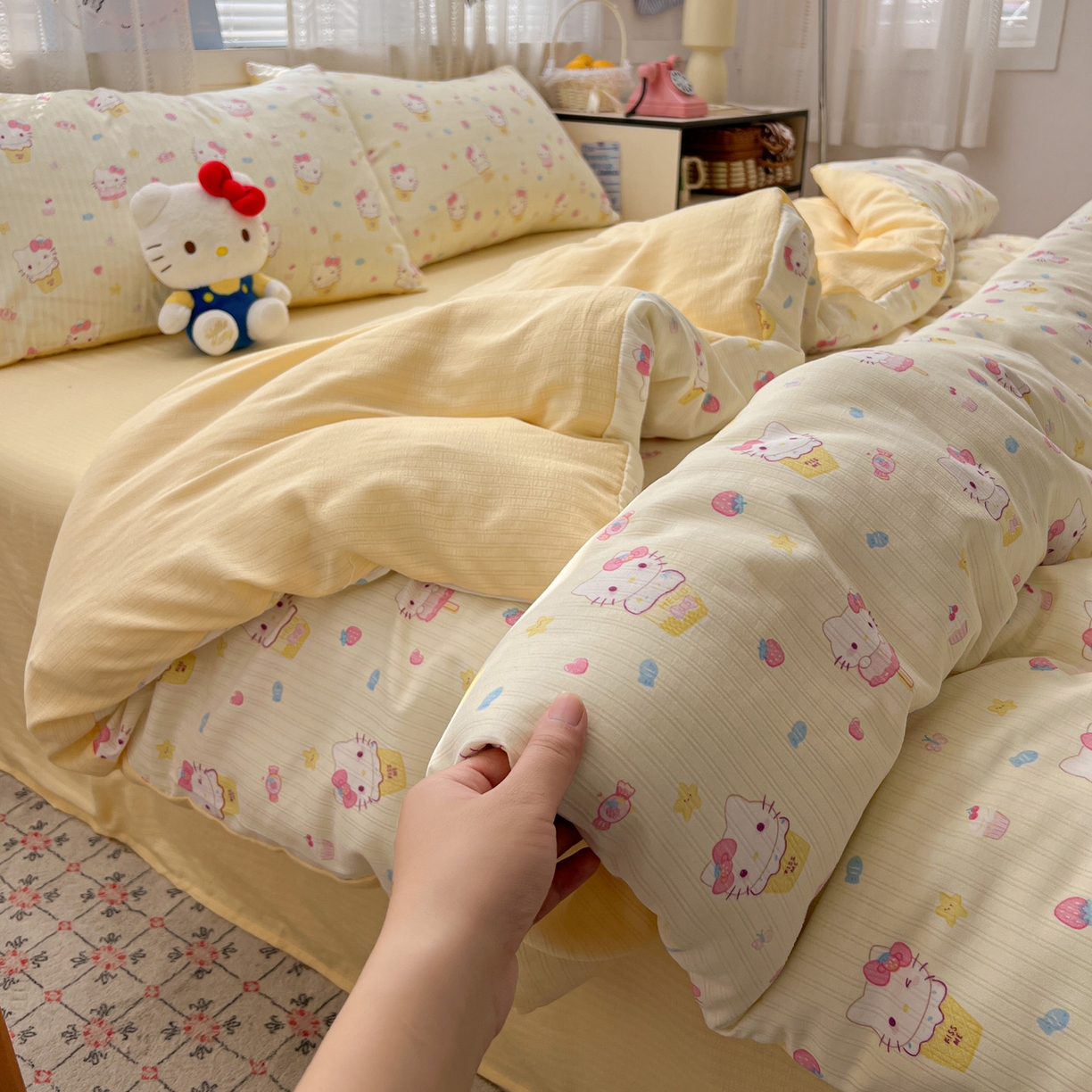 91家纺网 家纺一手货源 找家纺 王朝国际 2026新款A类彩竺棉印花四件套 芝士猫