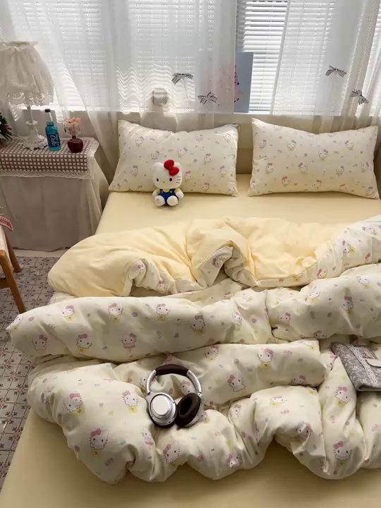 91家纺网 家纺一手货源 找家纺 王朝国际 2026新款A类彩竺棉印花四件套 芝士猫