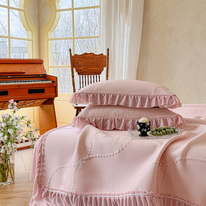 91家纺网 家纺一手货源 找家纺 赫本家纺  2026新款PE高分子单泡提花凉感复合凉席三件套 青屿晚风-粉（三明治复合）