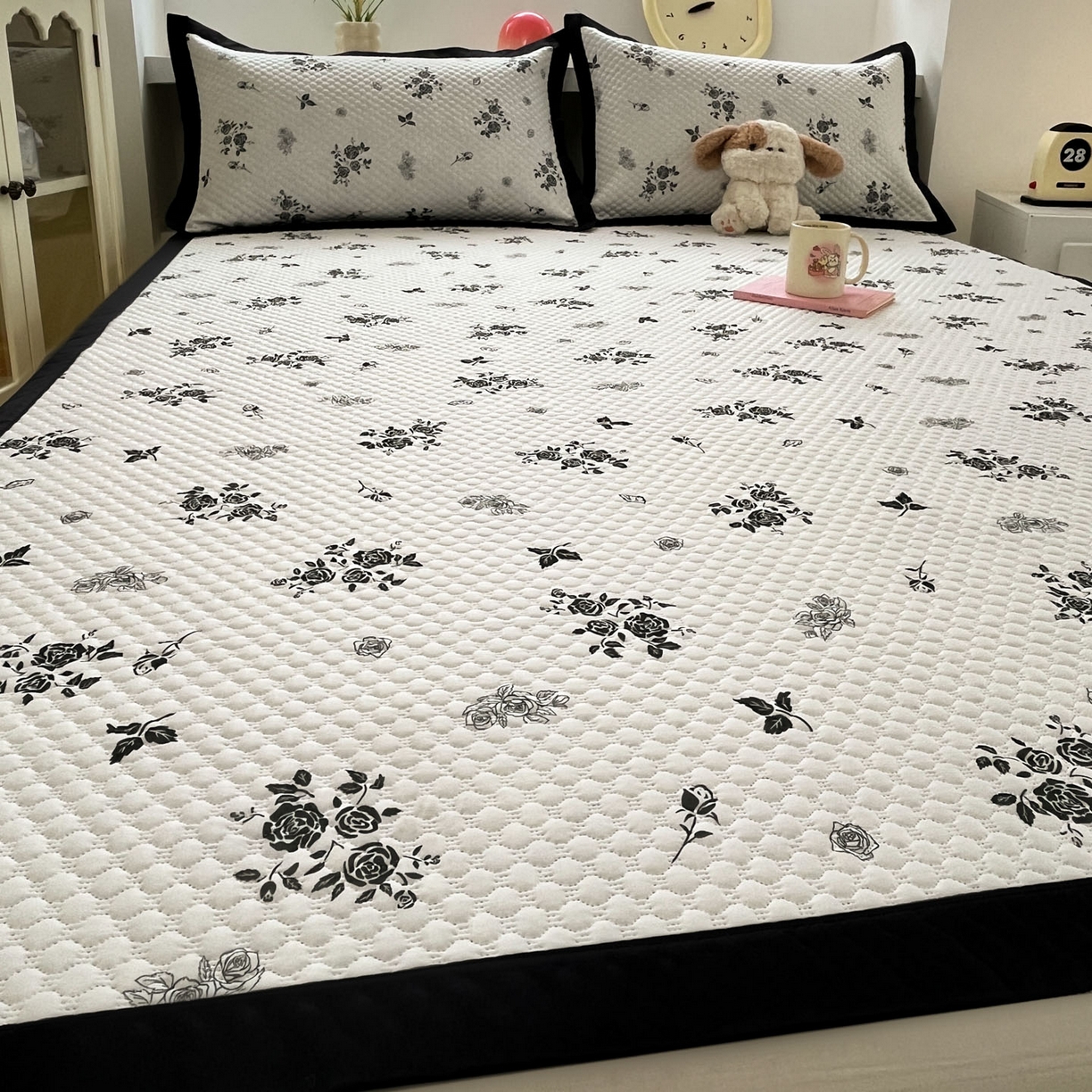 91家纺网 家纺一手货源 找家纺 寐居家纺 2026新款冰豆豆数码印花席三明治底凉席席子 幻想玫瑰