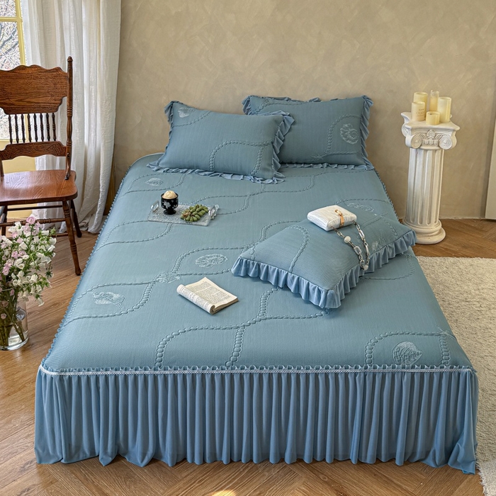 91家纺网 家纺一手货源 找家纺 赫本家纺  2026新款PE高分子单泡提花凉感复合凉席三件套 青屿晚风-蓝（三明治复合）