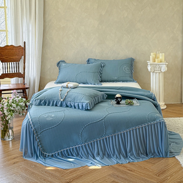 91家纺网 家纺一手货源 找家纺 赫本家纺  2026新款PE高分子单泡提花凉感复合凉席三件套 青屿晚风-蓝（三明治复合）