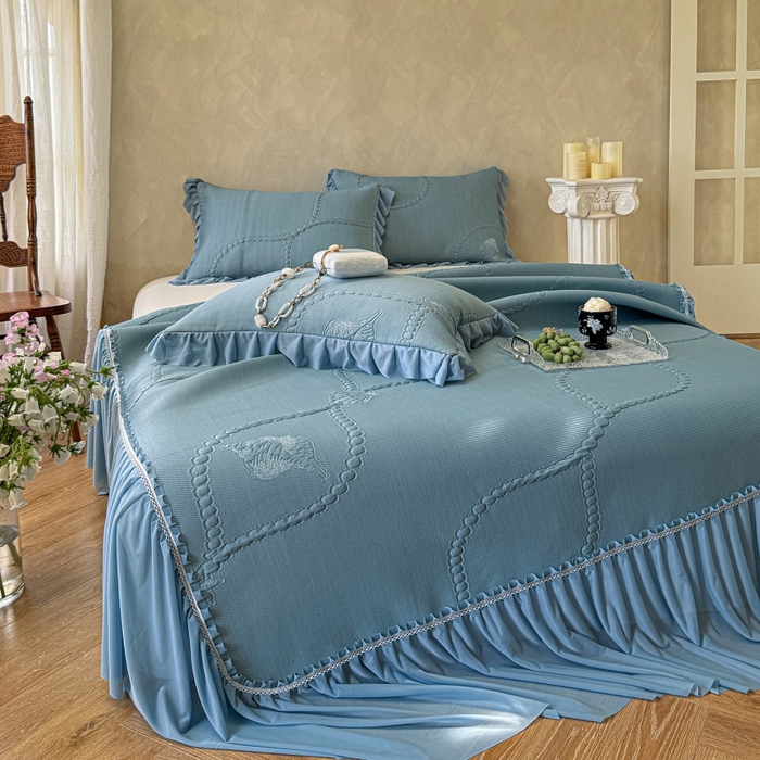 91家纺网 家纺一手货源 找家纺 赫本家纺  2026新款PE高分子单泡提花凉感复合凉席三件套 青屿晚风-蓝（三明治复合）