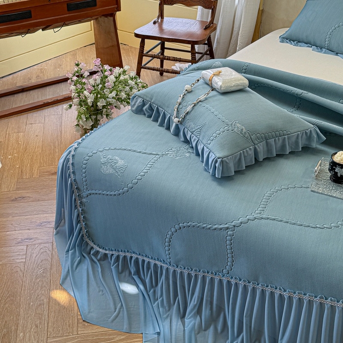 91家纺网 家纺一手货源 找家纺 赫本家纺  2026新款PE高分子单泡提花凉感复合凉席三件套 青屿晚风-蓝（三明治复合）