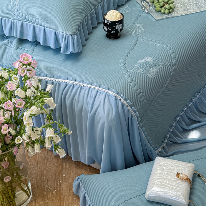 91家纺网 家纺一手货源 找家纺 赫本家纺  2026新款PE高分子单泡提花凉感复合凉席三件套 青屿晚风-蓝（三明治复合）