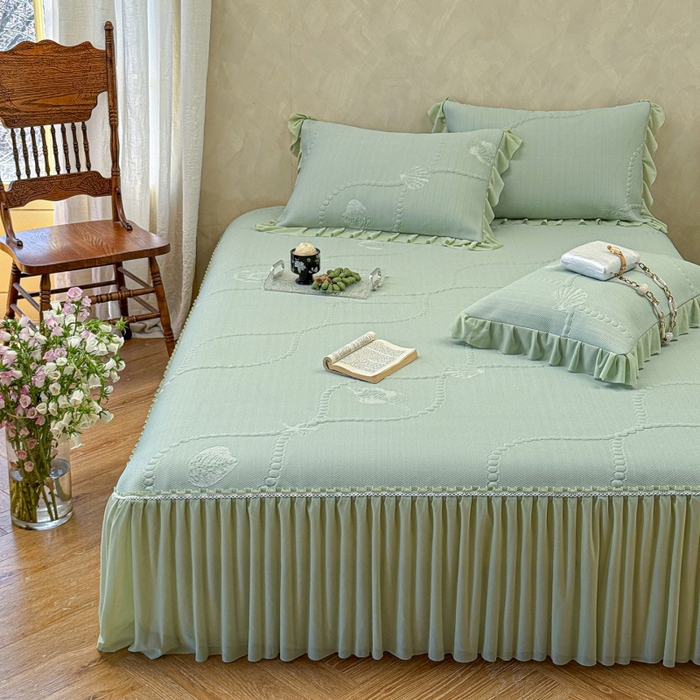 91家纺网 家纺一手货源 找家纺 赫本家纺  2026新款PE高分子单泡提花凉感复合凉席三件套 青屿晚风-绿（三明治复合）