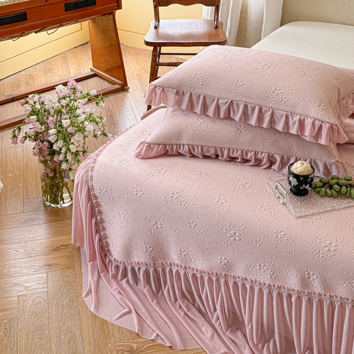 91家纺网 家纺一手货源 找家纺 赫本家纺  2026新款PE高分子单泡提花凉感复合凉席三件套 桃雾奶芙-粉（三明治复合）