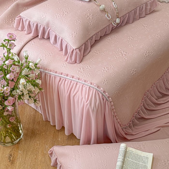 91家纺网 家纺一手货源 找家纺 赫本家纺  2026新款PE高分子单泡提花凉感复合凉席三件套 桃雾奶芙-粉（三明治复合）