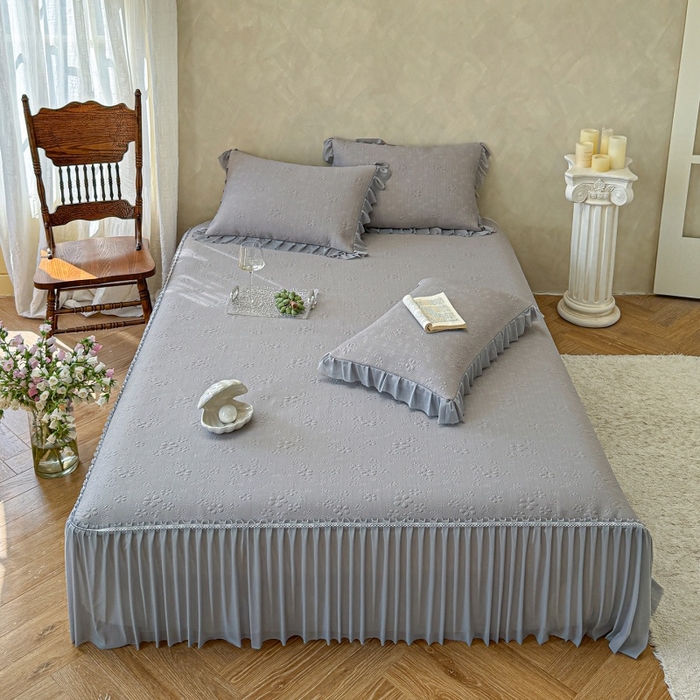 91家纺网 家纺一手货源 找家纺 赫本家纺  2026新款PE高分子单泡提花凉感复合凉席三件套 桃雾奶芙-灰（三明治复合）