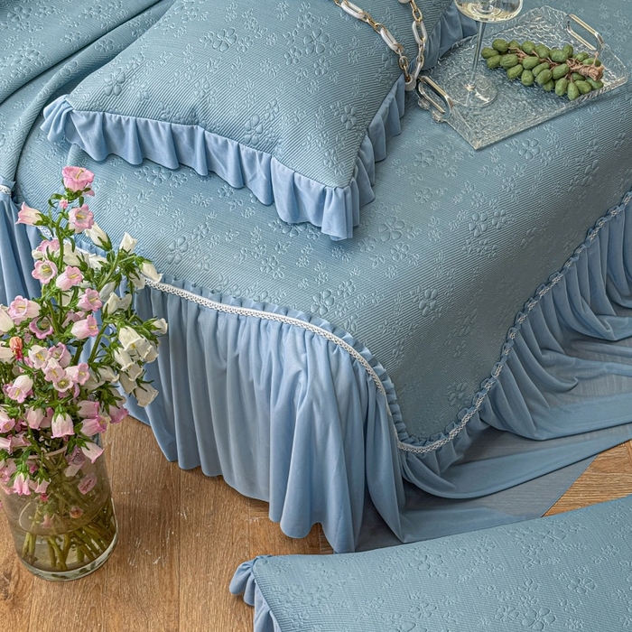 91家纺网 家纺一手货源 找家纺 赫本家纺  2026新款PE高分子单泡提花凉感复合凉席三件套 桃雾奶芙-蓝（三明治复合）