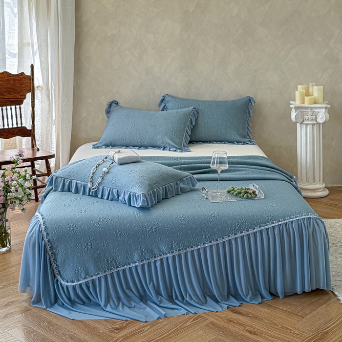 91家纺网 家纺一手货源 找家纺 赫本家纺  2026新款PE高分子单泡提花凉感复合凉席三件套 桃雾奶芙-蓝（三明治复合）