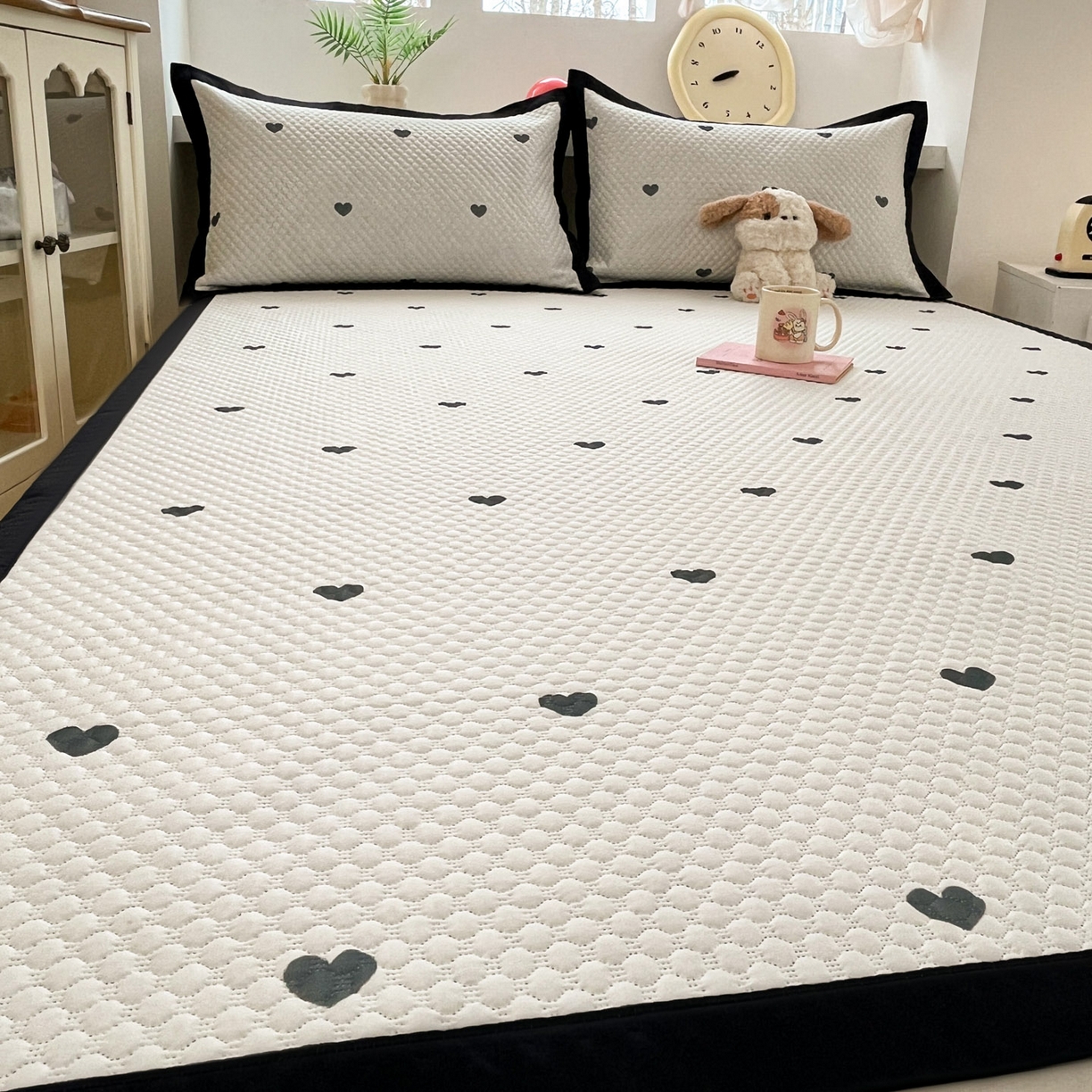 91家纺网 家纺一手货源 找家纺 寐居家纺 2026新款冰豆豆数码印花席三明治底凉席席子 山茶物语