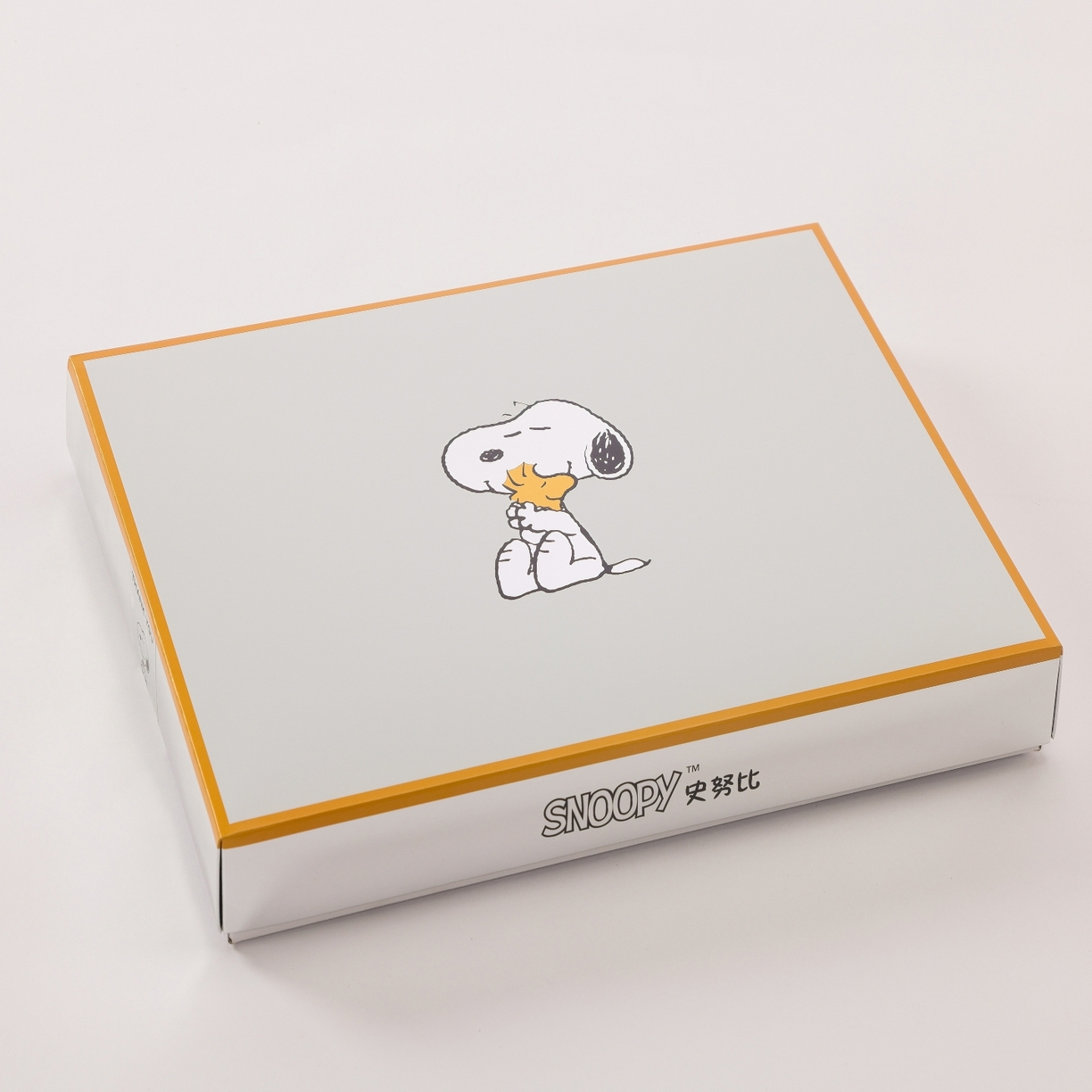 91家纺网 家纺一手货源 找家纺 栩裕纺织 2026新款史努比SNOOPY正版授权独家针织毯披肩膝盖毯儿童毯多功能盖毯送礼礼品终端控价 礼盒中号