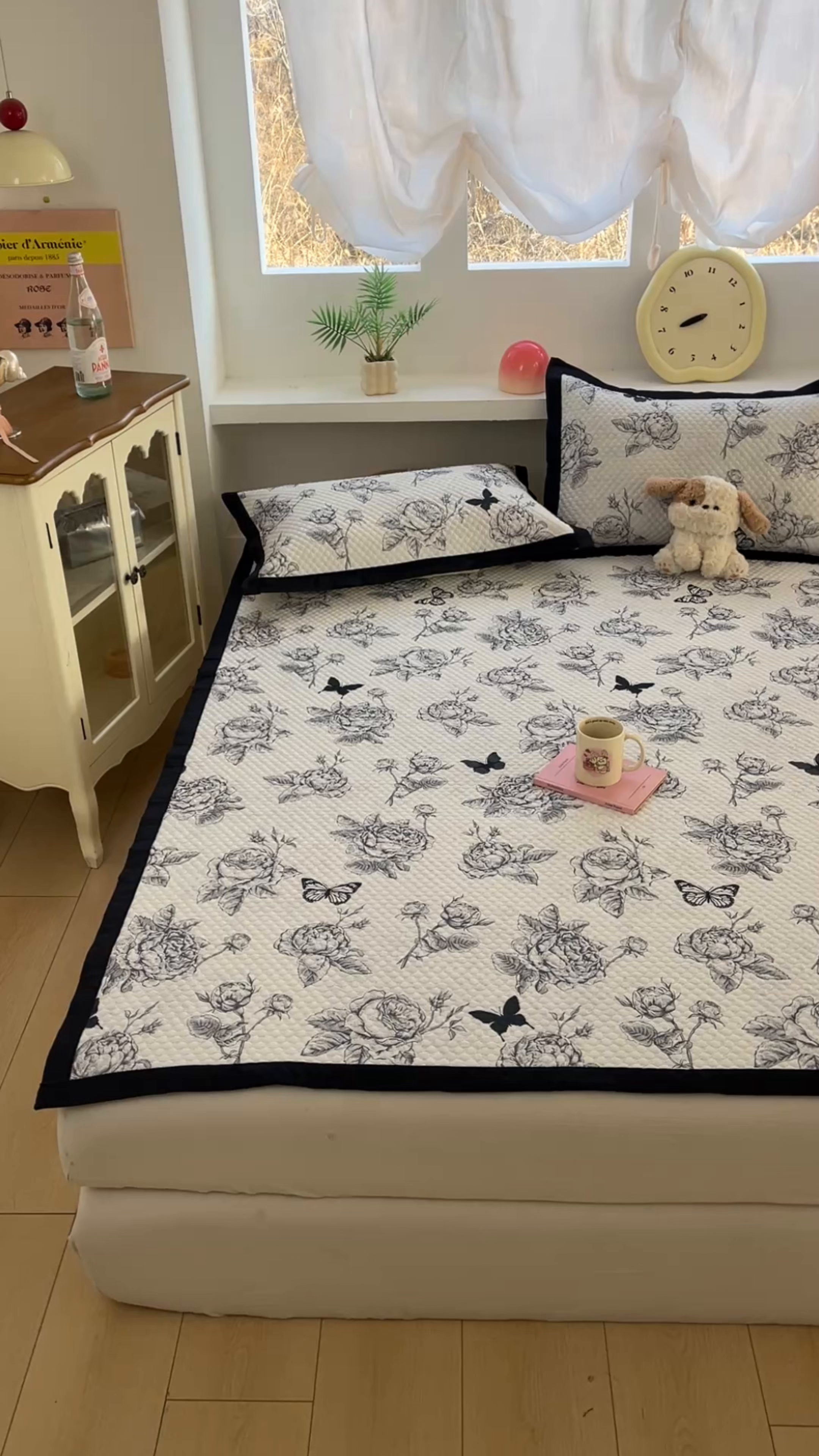 91家纺网 家纺一手货源 找家纺 寐居家纺 2026新款冰豆豆数码印花席三明治底凉席席子 盛世蔷薇