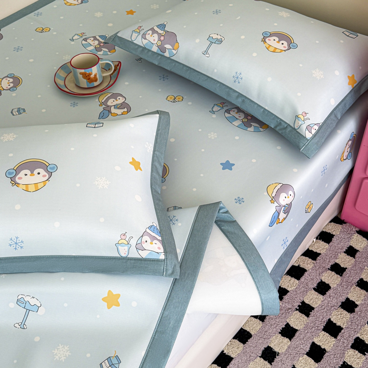 91家纺网 家纺一手货源 找家纺 倾慕家纺 2026春夏新款A类印花小冰皮软席凉席席子 冰雪企鹅