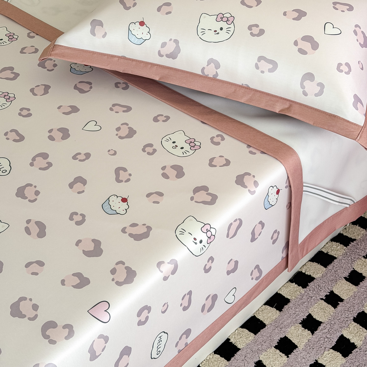 91家纺网 家纺一手货源 找家纺 倾慕家纺 2026春夏新款A类印花小冰皮软席凉席席子 豹猫粉