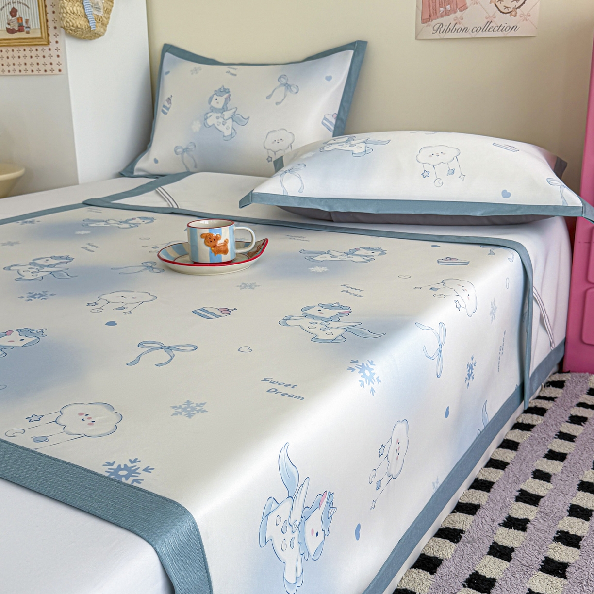 91家纺网 家纺一手货源 找家纺 倾慕家纺 2026春夏新款A类印花小冰皮软席凉席席子 云朵小马