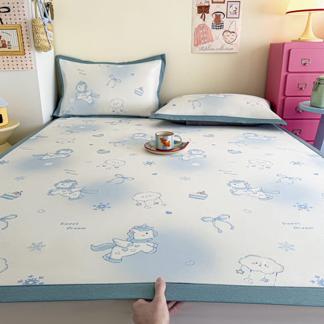 91家纺网 家纺一手货源 找家纺 倾慕家纺 2026春夏新款A类印花小冰皮软席凉席席子 云朵小马