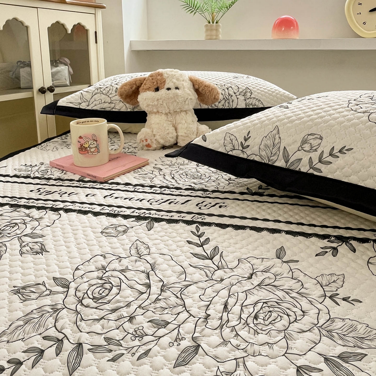 91家纺网 家纺一手货源 找家纺 寐居家纺 2026新款冰豆豆数码印花席三明治底凉席席子 午后茶花