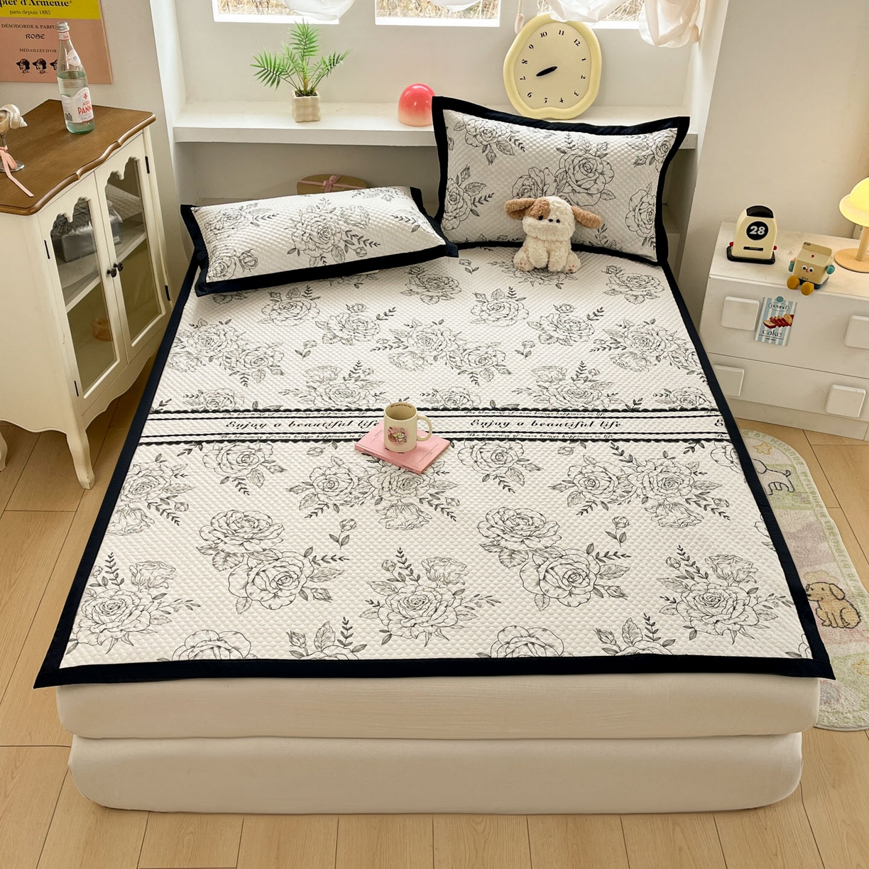 91家纺网 家纺一手货源 找家纺 寐居家纺 2026新款冰豆豆数码印花席三明治底凉席席子 午后茶花