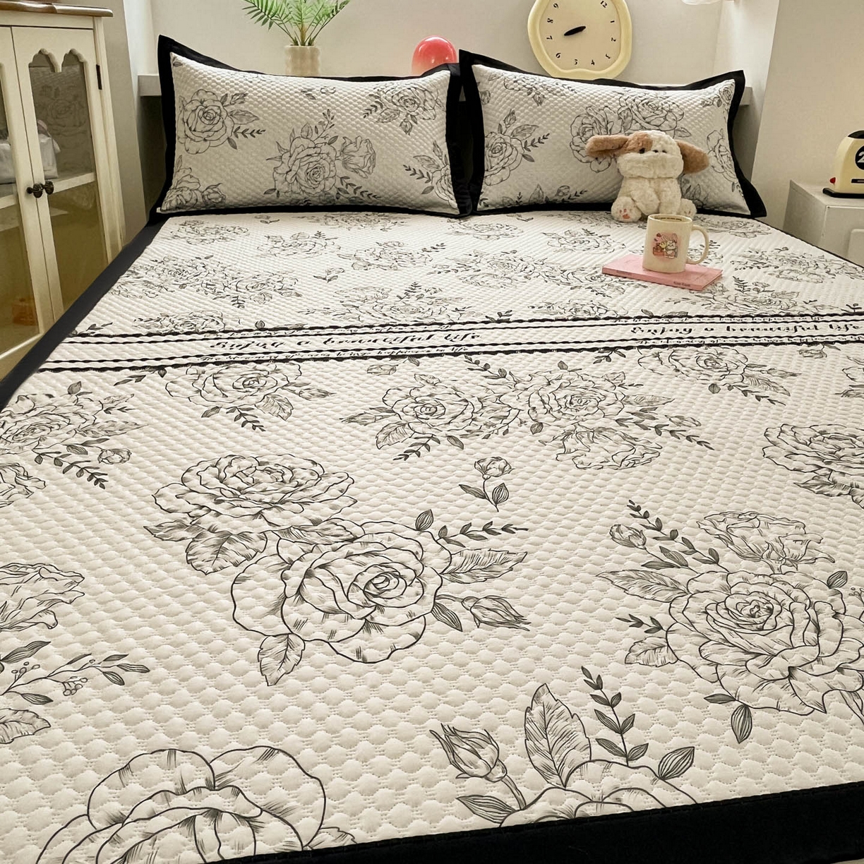 91家纺网 家纺一手货源 找家纺 寐居家纺 2026新款冰豆豆数码印花席三明治底凉席席子 午后茶花