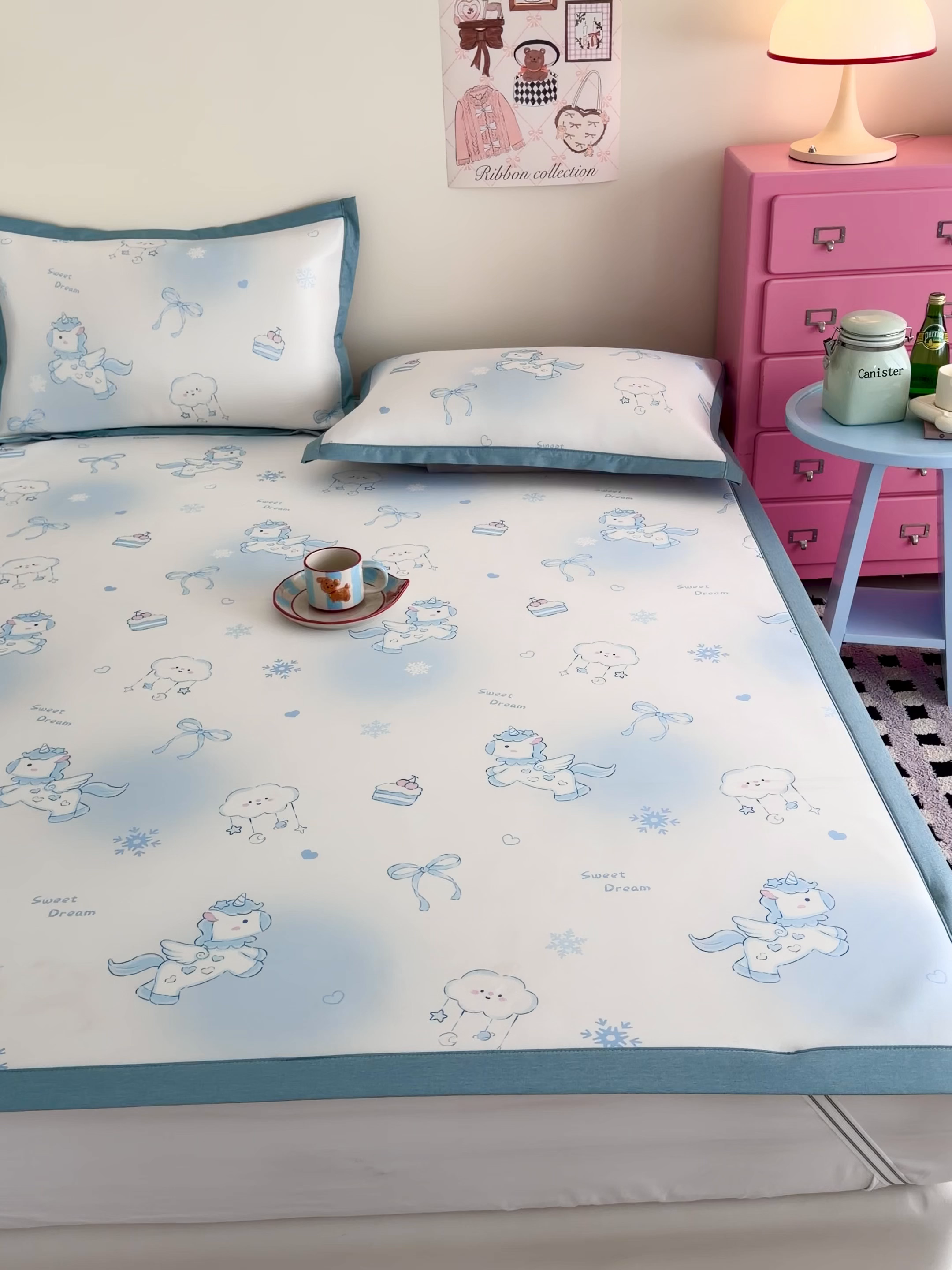 91家纺网 家纺一手货源 找家纺 倾慕家纺 2026春夏新款A类印花小冰皮软席凉席席子 云朵小马