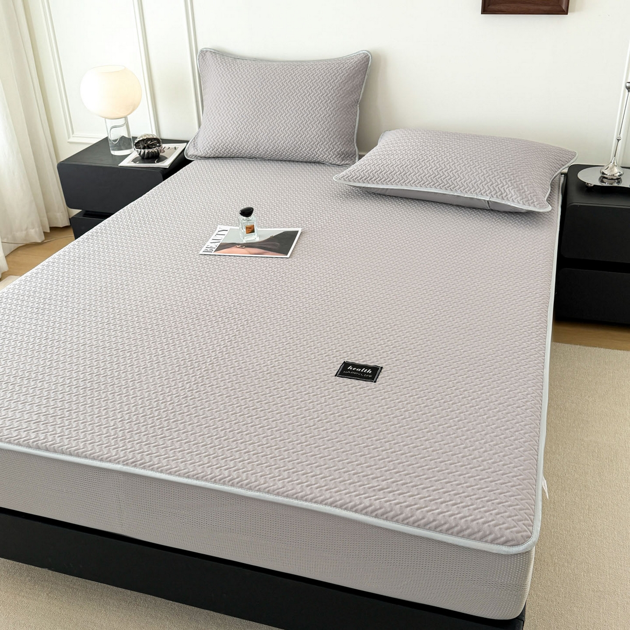 91家纺网 家纺一手货源 找家纺 倾慕家纺 2026春夏新款全PE冰豆豆全包围床笠款凉席席子 箭纹灰