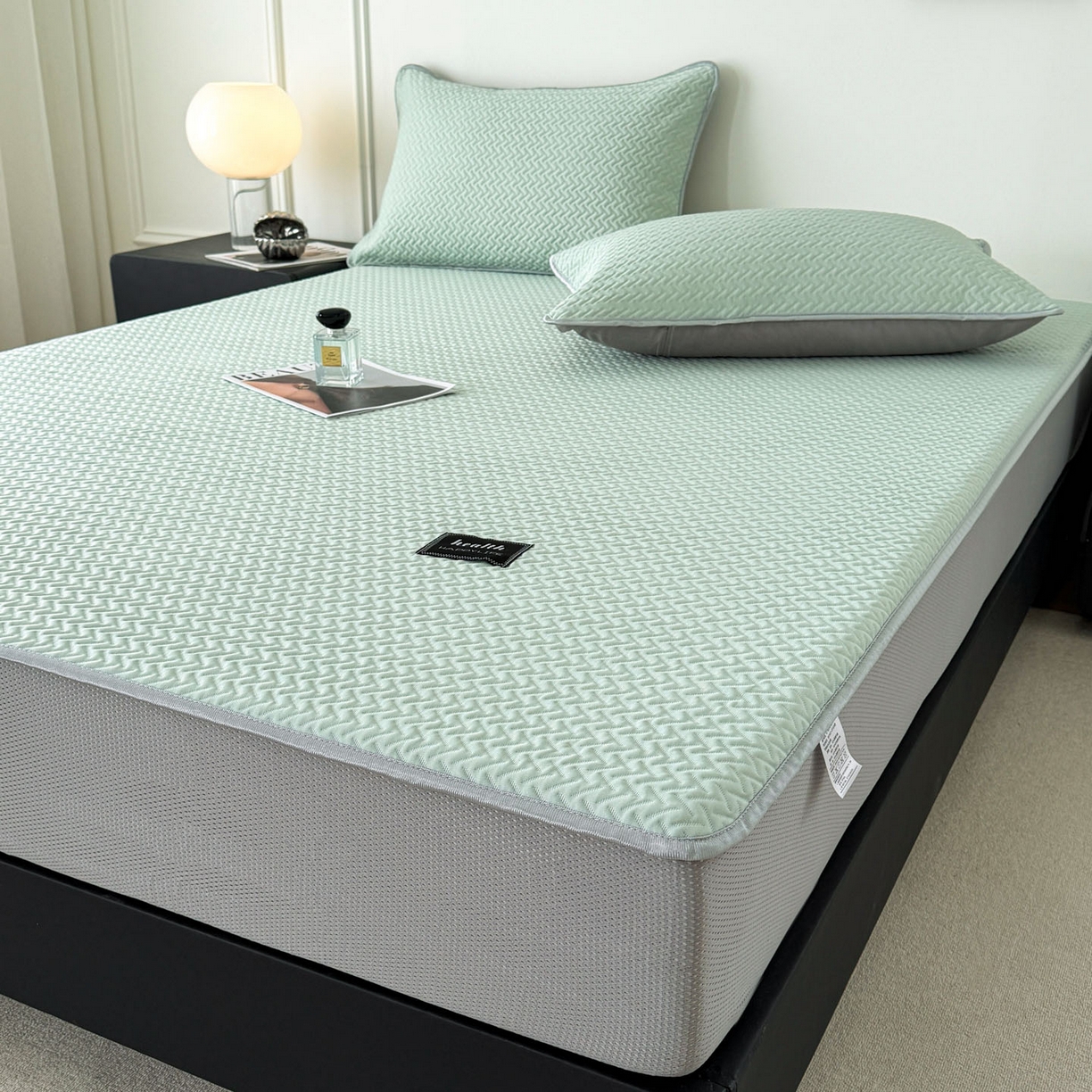 91家纺网 家纺一手货源 找家纺 倾慕家纺 2026春夏新款全PE冰豆豆全包围床笠款凉席席子 箭纹绿