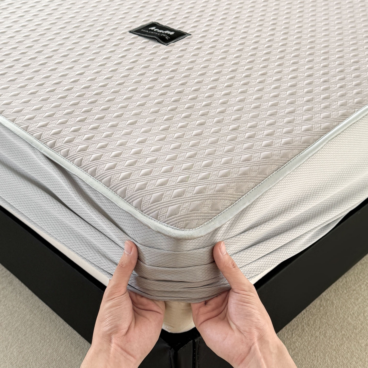 91家纺网 家纺一手货源 找家纺 倾慕家纺 2026春夏新款全PE冰豆豆全包围床笠款凉席席子 菱形泡灰