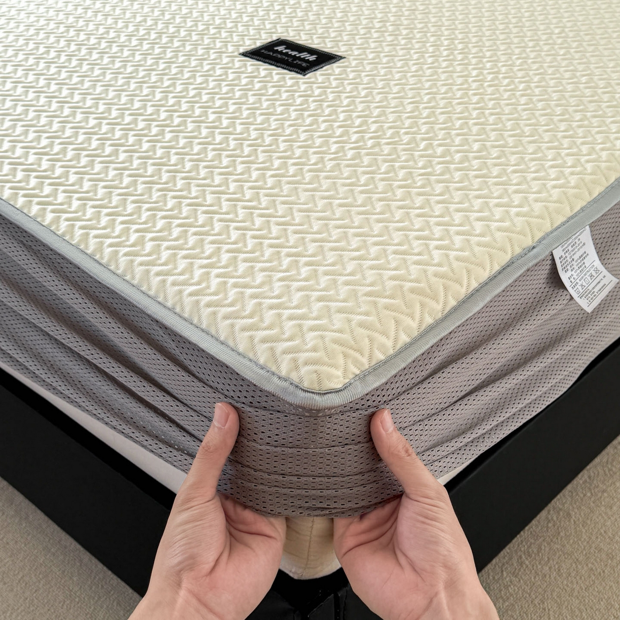 91家纺网 家纺一手货源 找家纺 倾慕家纺 2026春夏新款全PE冰豆豆全包围床笠款凉席席子 箭纹米白