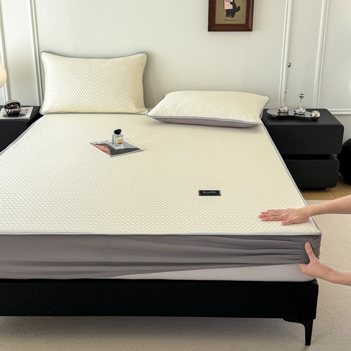 91家纺网 家纺一手货源 找家纺 倾慕家纺 2026春夏新款全PE冰豆豆全包围床笠款凉席席子 箭纹米白