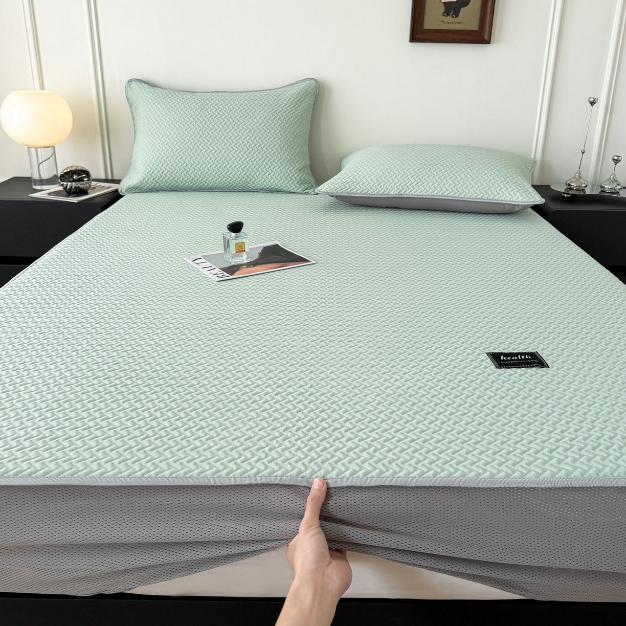 91家纺网 家纺一手货源 找家纺 倾慕家纺 2026春夏新款全PE冰豆豆全包围床笠款凉席席子 箭纹绿