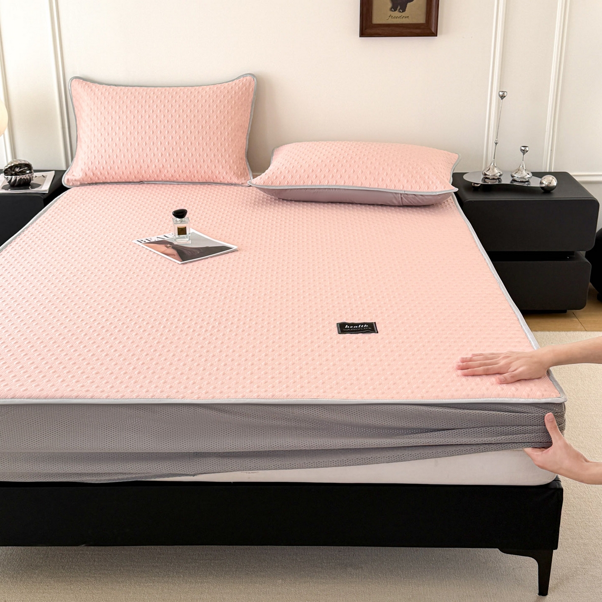 91家纺网 家纺一手货源 找家纺 倾慕家纺 2026春夏新款全PE冰豆豆全包围床笠款凉席席子 菱形泡粉