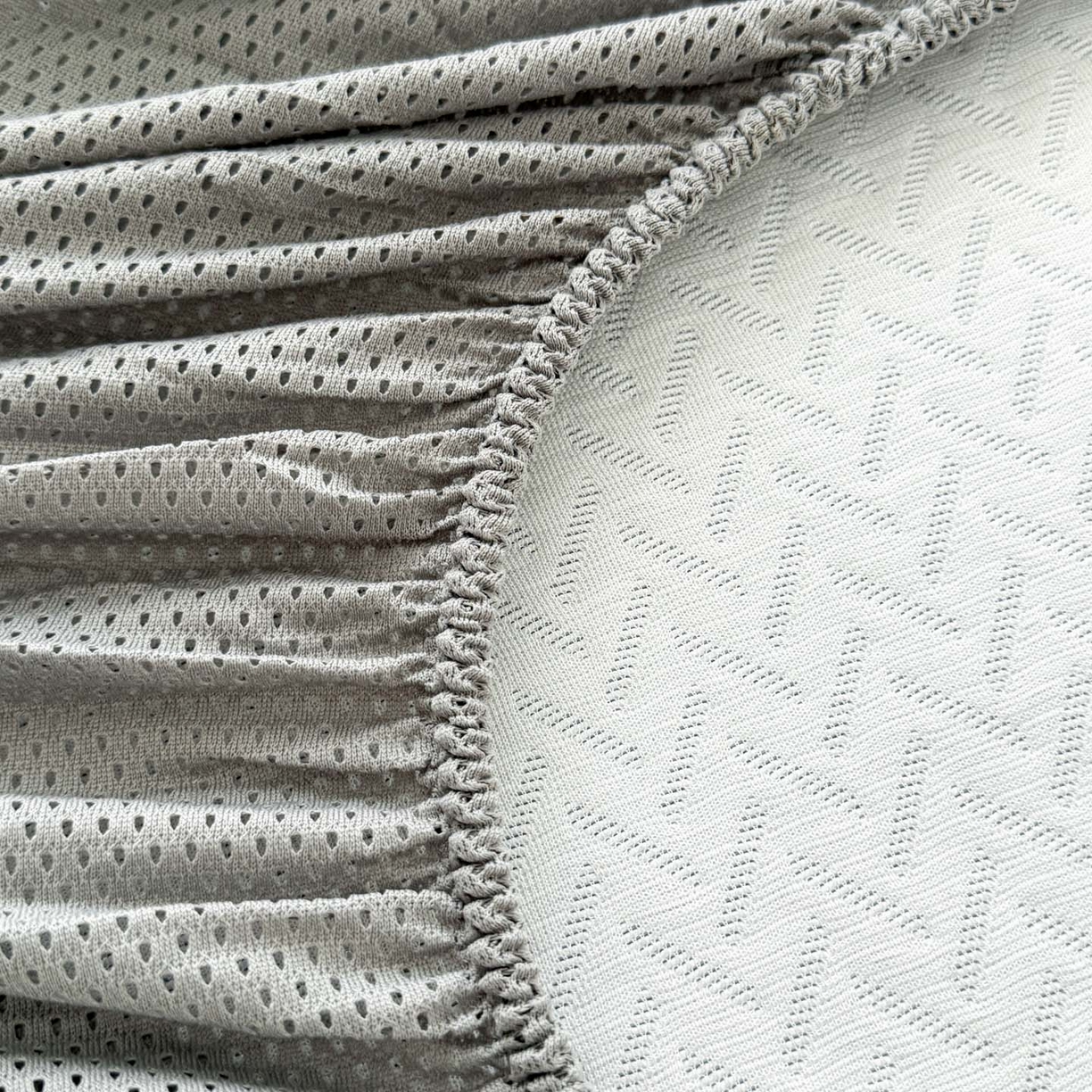 91家纺网 家纺一手货源 找家纺 倾慕家纺 2026春夏新款全PE冰豆豆全包围床笠款凉席席子 箭纹蓝