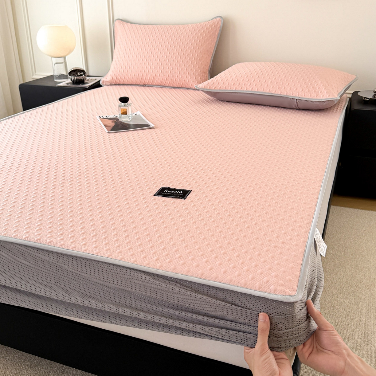 91家纺网 家纺一手货源 找家纺 倾慕家纺 2026春夏新款全PE冰豆豆全包围床笠款凉席席子 菱形泡粉