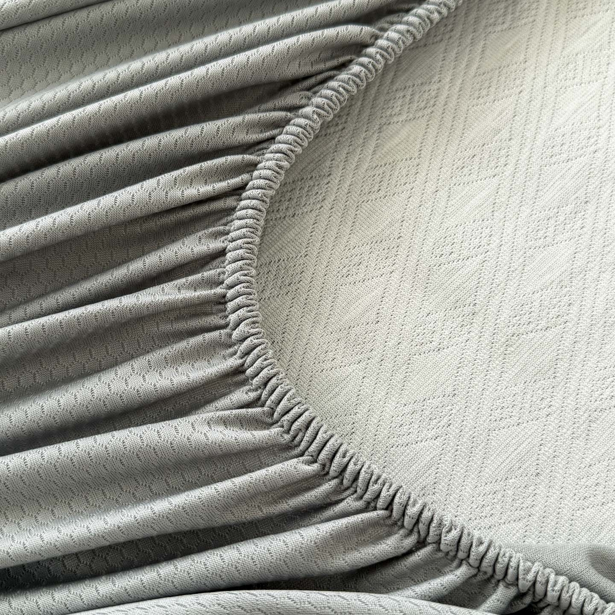 91家纺网 家纺一手货源 找家纺 倾慕家纺 2026春夏新款全PE冰豆豆全包围床笠款凉席席子 菱形泡灰