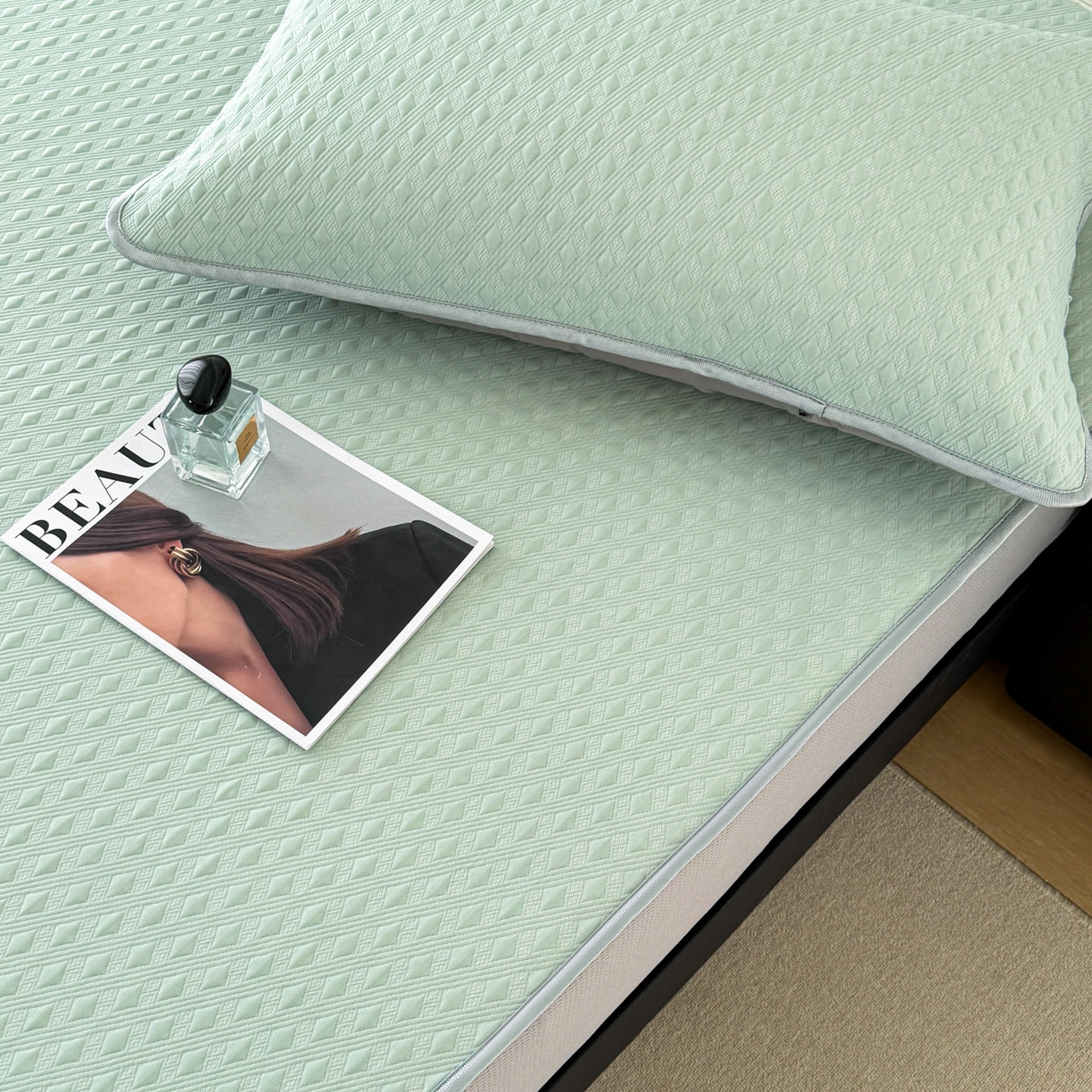 91家纺网 家纺一手货源 找家纺 倾慕家纺 2026春夏新款全PE冰豆豆全包围床笠款凉席席子 菱形泡绿