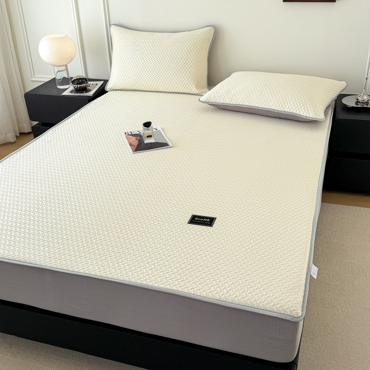 91家纺网 家纺一手货源 找家纺 倾慕家纺 2026春夏新款全PE冰豆豆全包围床笠款凉席席子 箭纹米白