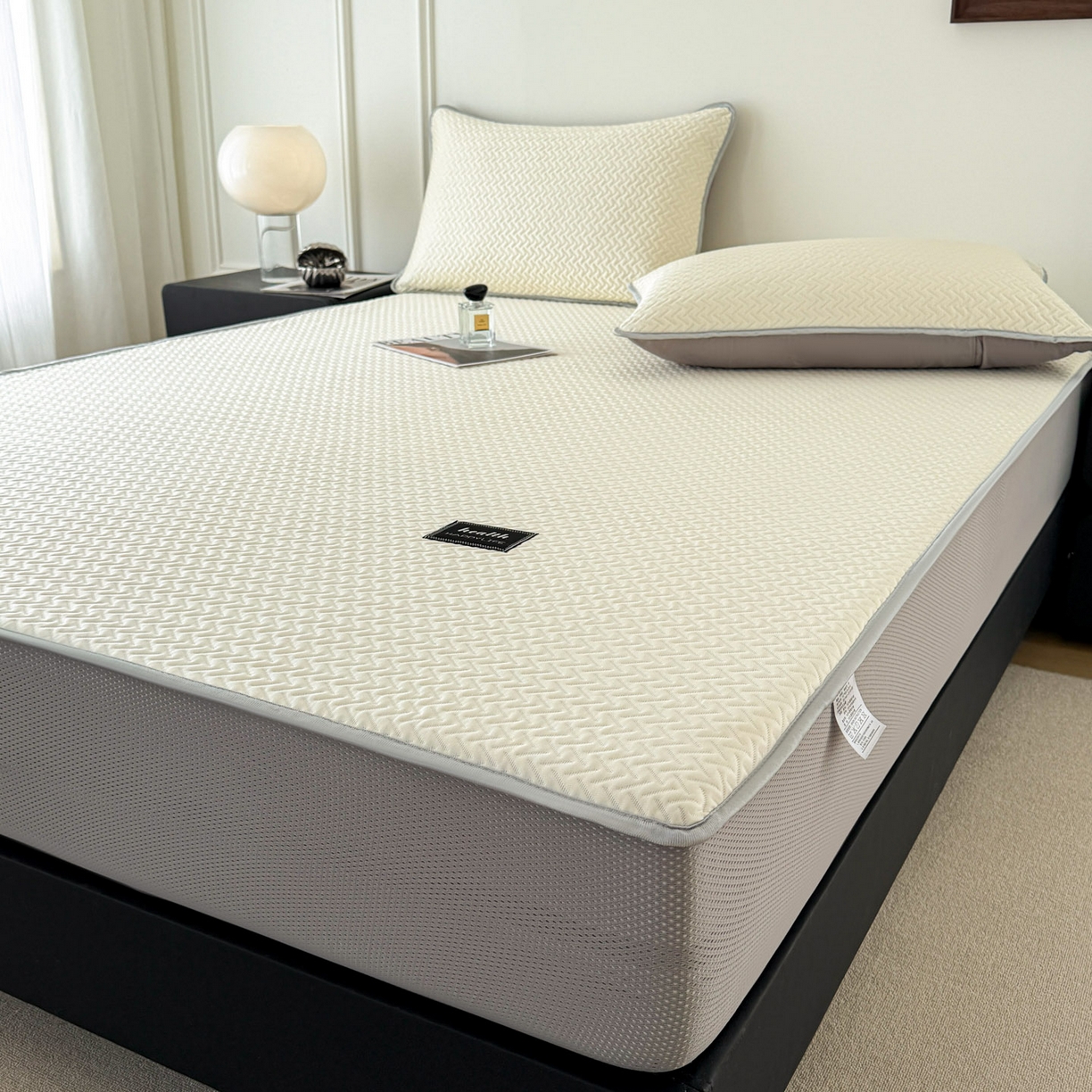 91家纺网 家纺一手货源 找家纺 倾慕家纺 2026春夏新款全PE冰豆豆全包围床笠款凉席席子 箭纹米白