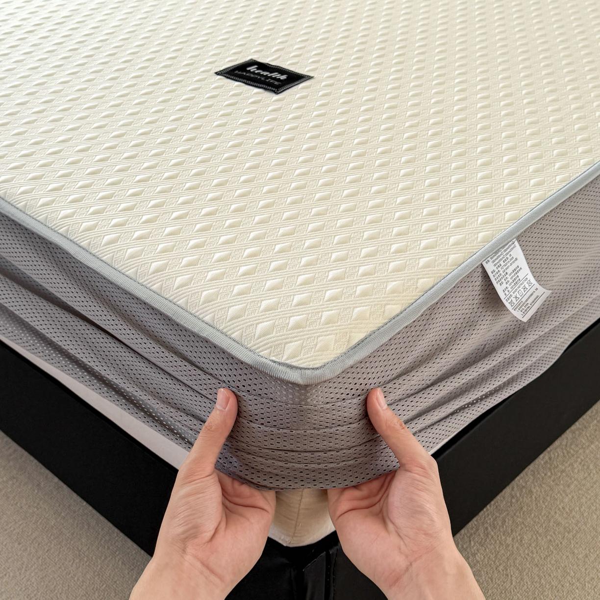 91家纺网 家纺一手货源 找家纺 倾慕家纺 2026春夏新款全PE冰豆豆全包围床笠款凉席席子 菱形泡米白