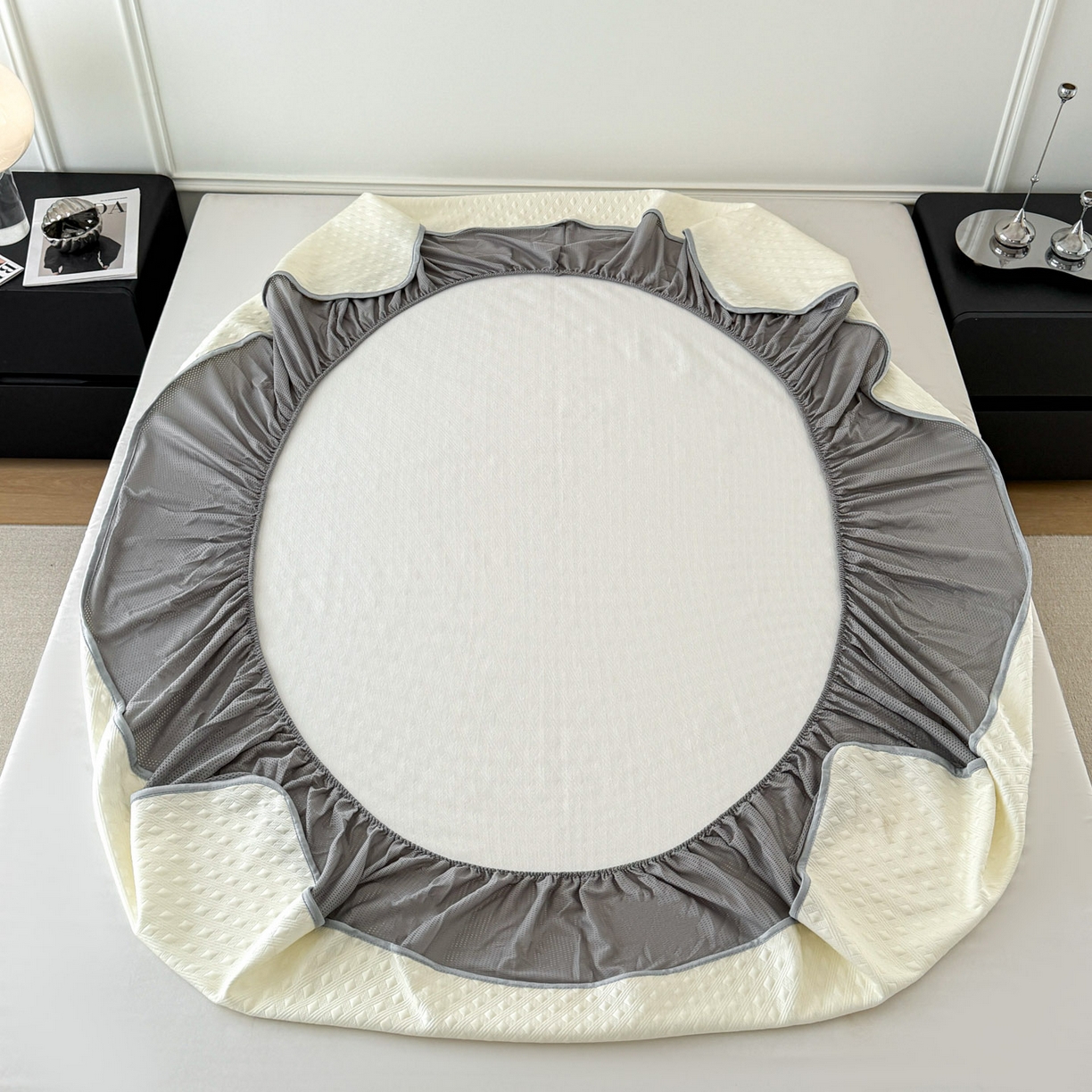 91家纺网 家纺一手货源 找家纺 倾慕家纺 2026春夏新款全PE冰豆豆全包围床笠款凉席席子 菱形泡米白