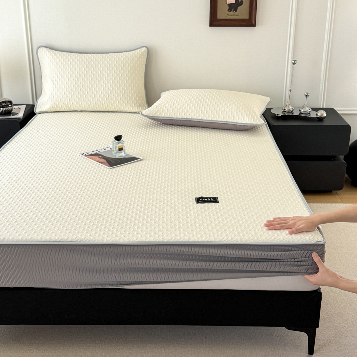 91家纺网 家纺一手货源 找家纺 倾慕家纺 2026春夏新款全PE冰豆豆全包围床笠款凉席席子 菱形泡米白