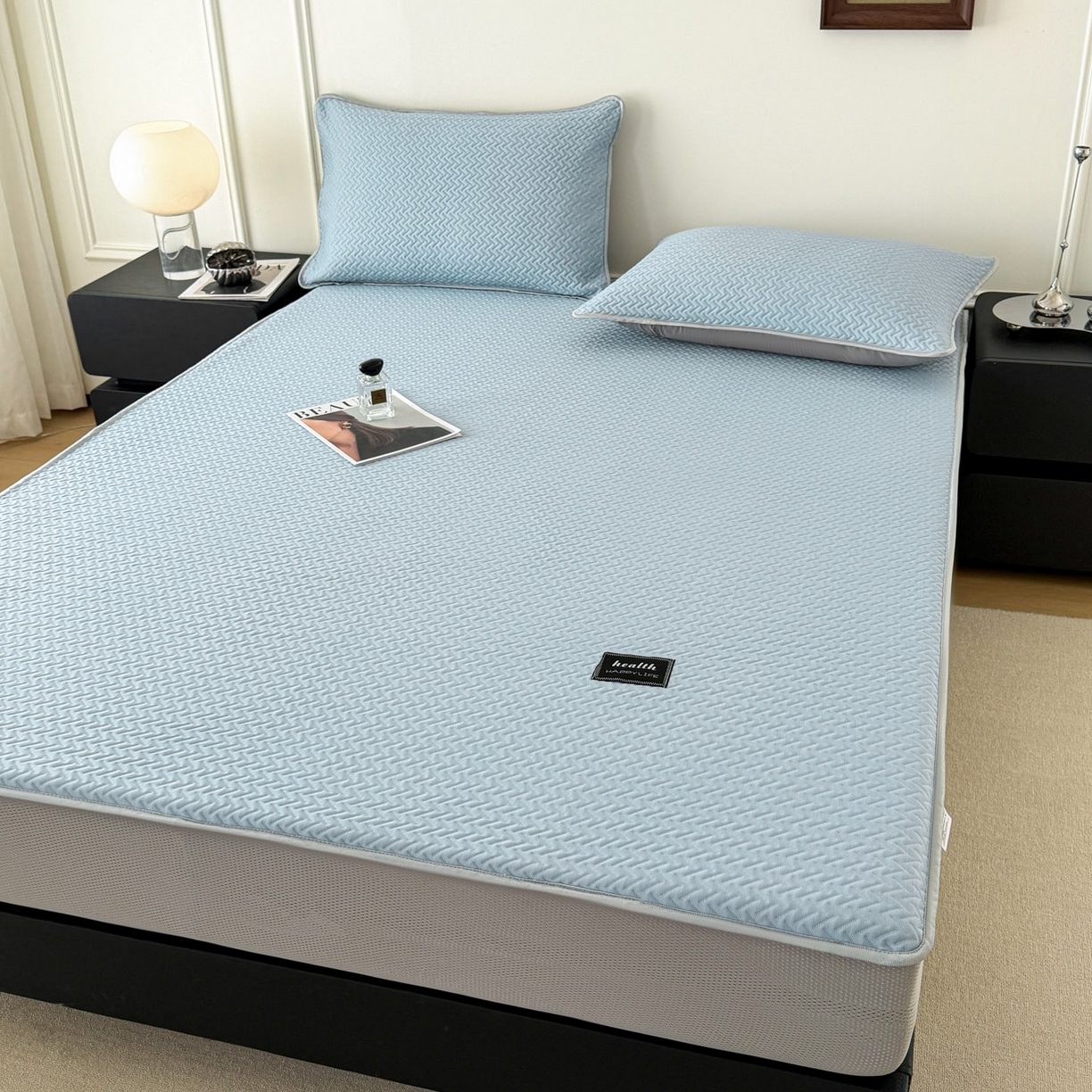 91家纺网 家纺一手货源 找家纺 倾慕家纺 2026春夏新款全PE冰豆豆全包围床笠款凉席席子 箭纹蓝